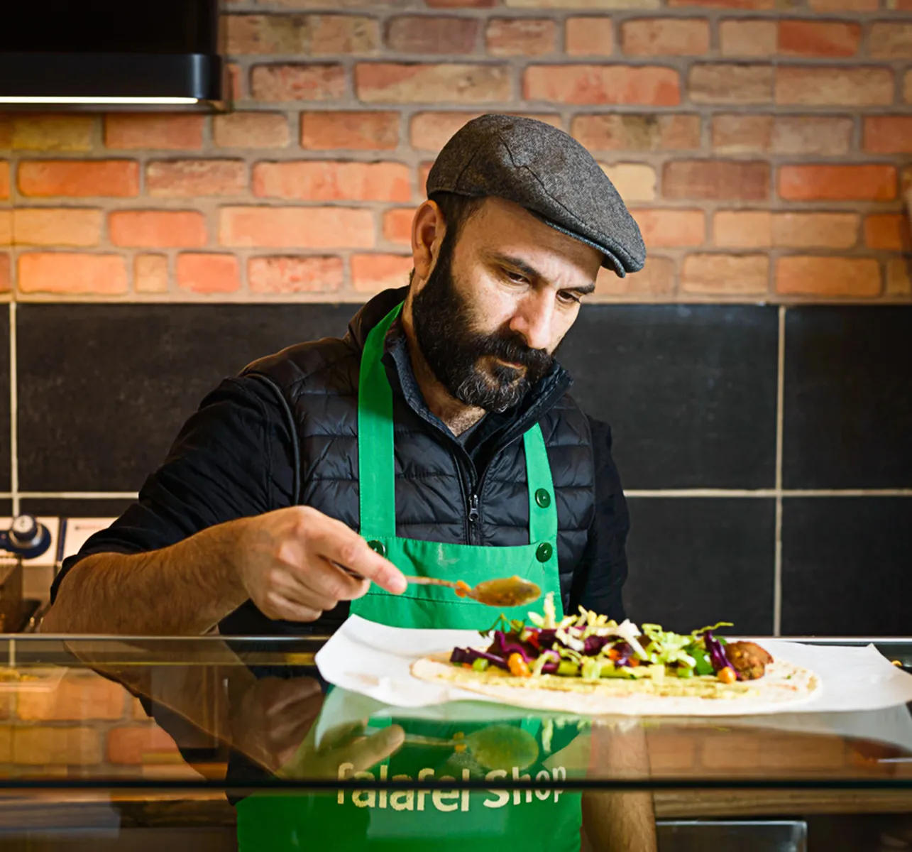Cengiz im Falafelshop Graz